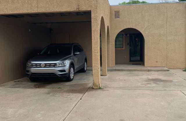 Photo of 1032 Mockingbird Apt. B