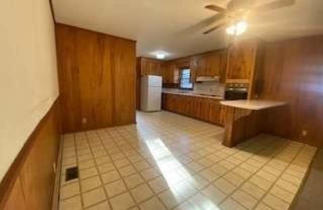 86 S Forest Avenue unit: A