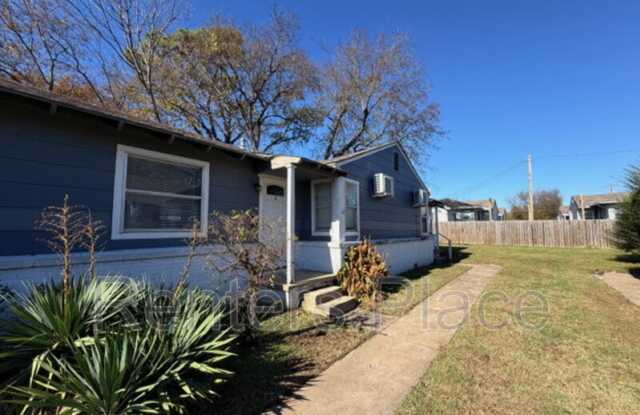 2915 East Easton Street