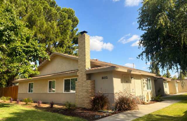 Newly Renovated 2 Bedroom / 1 Bathroom Home in Laurelglen – Garage & Yard Included!