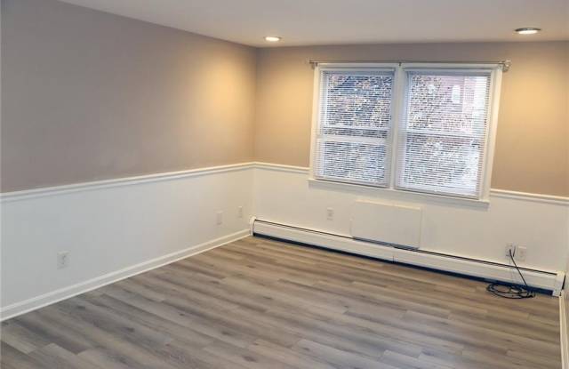 50 Carnation Street unit: B6