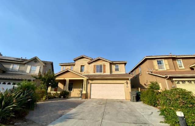 22271 Summer Holly Ave
