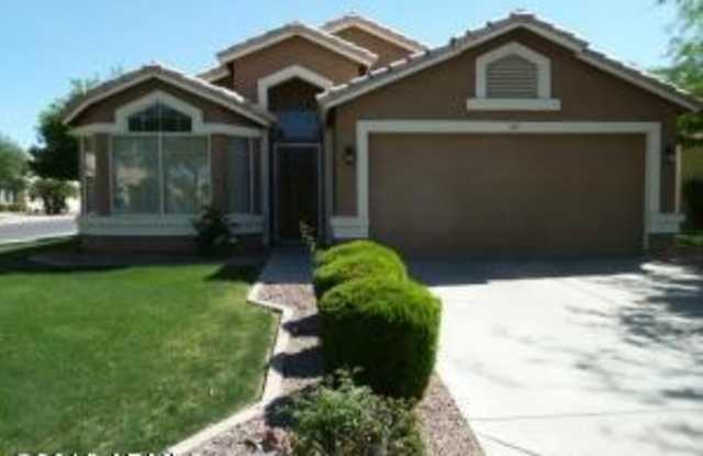 107 W Tumbleweed Court