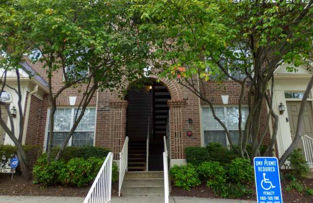 4104 Oxford Ln Apt 303 - 4104 Oxford Lane, Fairfax, VA 22030