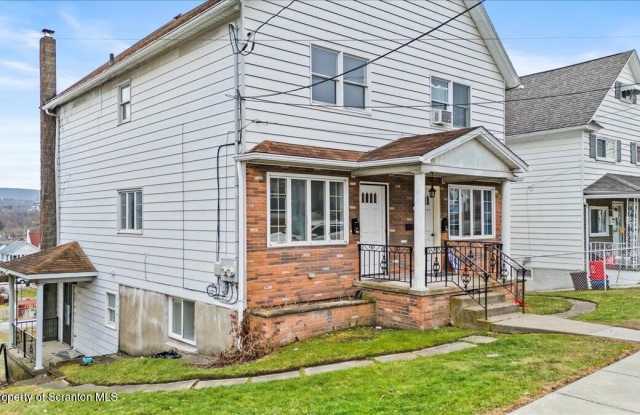 Photo of 714 Carmalt Street