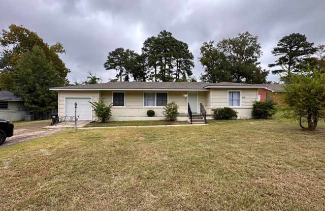 Beautiful 3 Bedroom home in Longview ISD