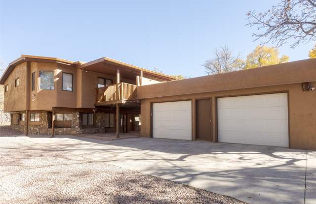 508 Camino Sin Nombre