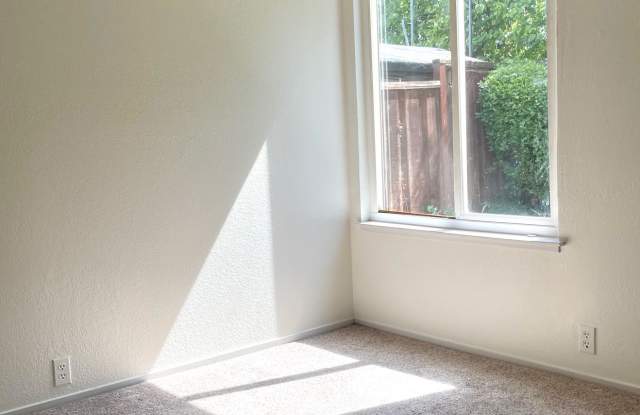 3554 Kings Canyon Court