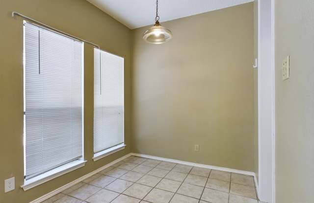 2706 Salado St Apt 206