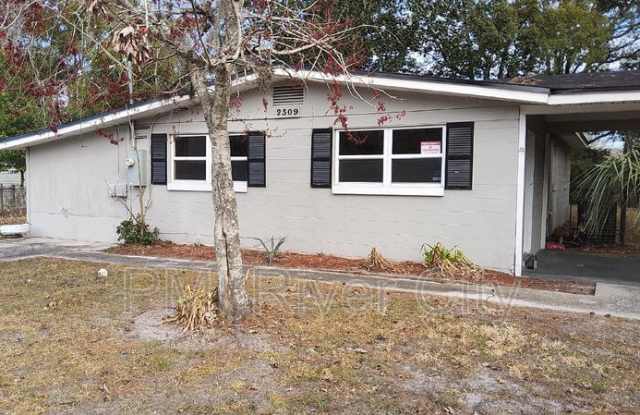 Photo of 2309 Lane Avenue South