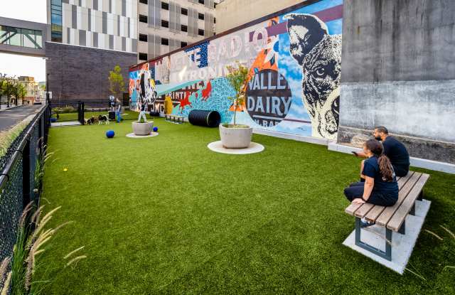 Center Square Lofts East