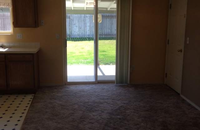 Great Two Bedroom Rancher- Airway Heights