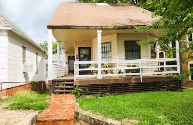 922 Stewart Street Apt 2