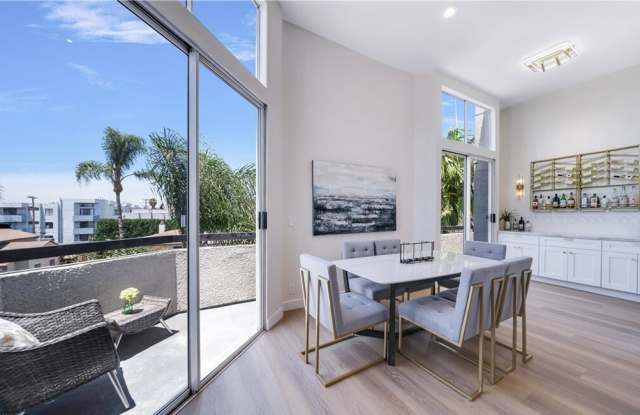 Photo of 1240 South Corning Street