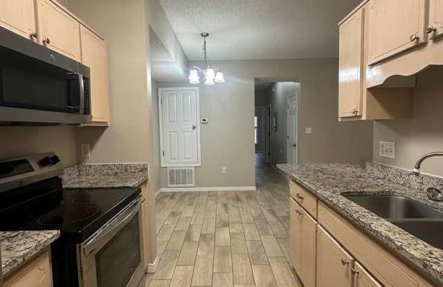 Quiet Condo at The Oaks at Niceville