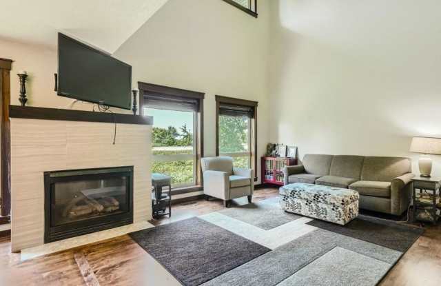 Rare 4 bed 4 bath home in elk river for lease this time of year!!! Get it while you can!