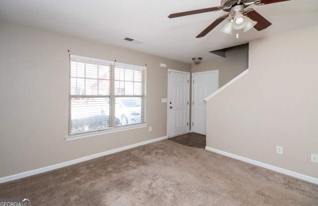 3034 Broadleaf Trail