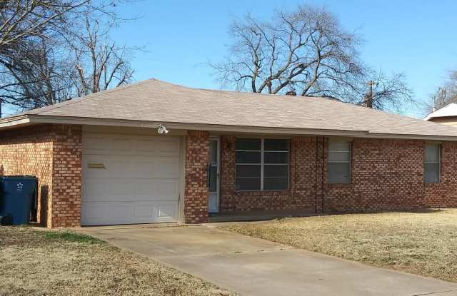 729 Hedge Drive