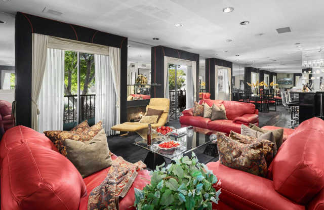 Photo of 540 North West Knoll Drive