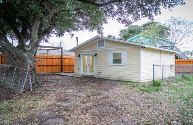 434 Eloise Dr - 434 Eloise Drive, Rockport, TX 78382