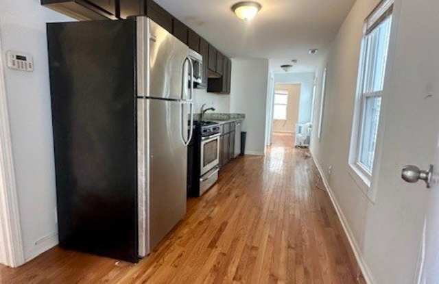 1417 W Cullerton Street