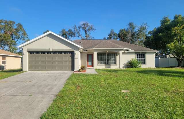 3/2/2 in Spring Hill with 1,722 Square feet of living Space.