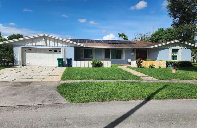 Photo of 9041 SW 88th St