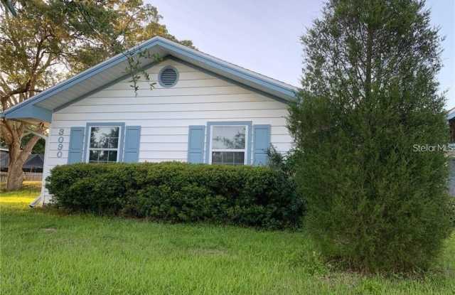 3090 SUNSET POINT ROAD