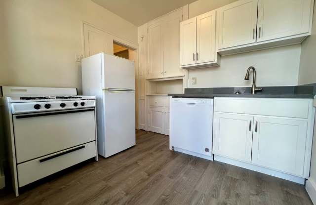 Photo of Bright  Spacious 1BD in Oakland! Beautiful Hardwood Floors, Equipped Kitchen  More! Call Today!