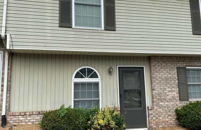 648 E Sherwood Hills Drive