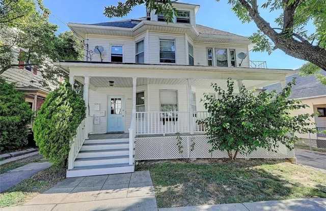 1303 Smith Street - 2