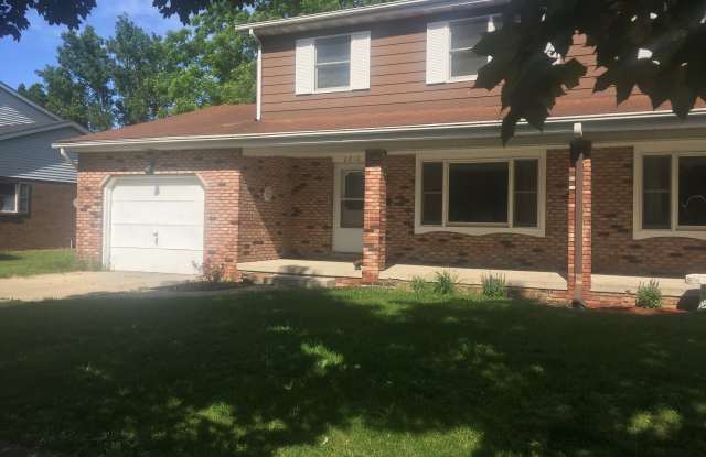 2210 Dixon Dr