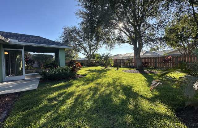 1374 SE Concha Street