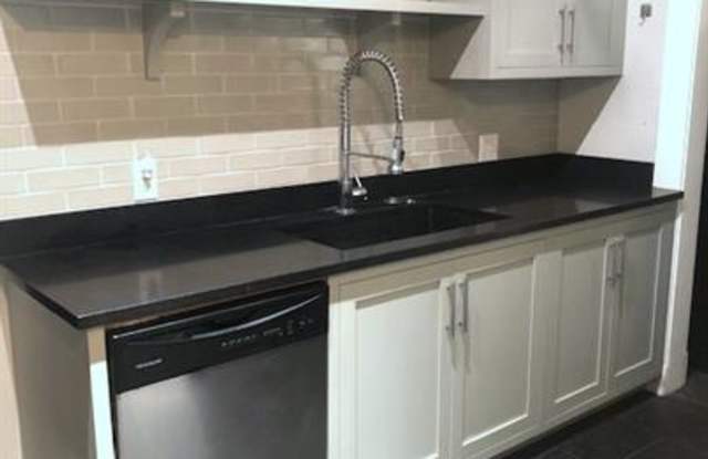 820 Habersham Street - B