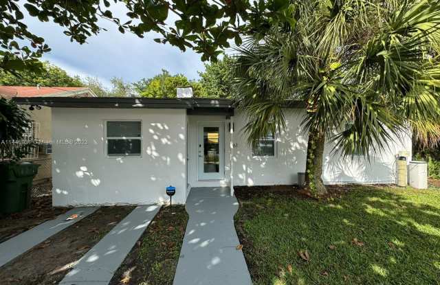 261 NW 46th St - 261 Northwest 46th Street, Miami, FL 33127