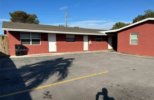 623 NW 9th Ave
