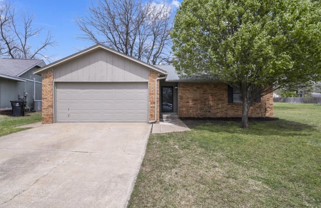 1135 N Hickory Dr - 1135 North Hickory Drive, Broken Arrow, OK 74012