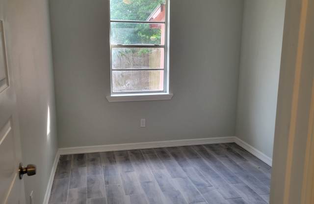 470 Pedernales Circle - 1