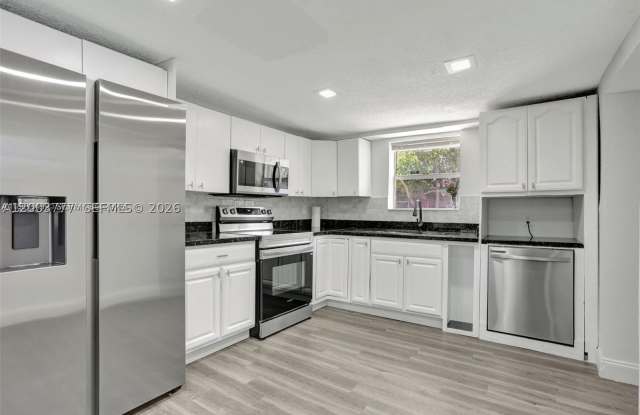 2701 NW 18th Ter