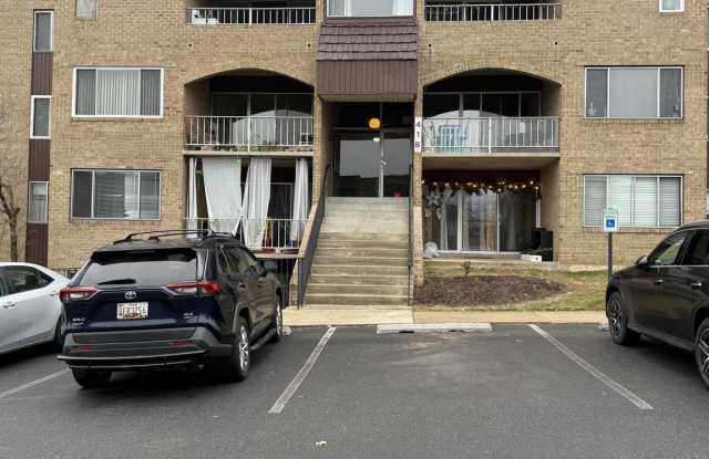 418 GIRARD Street unit: 302