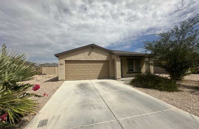 202 W Bobcat Ct