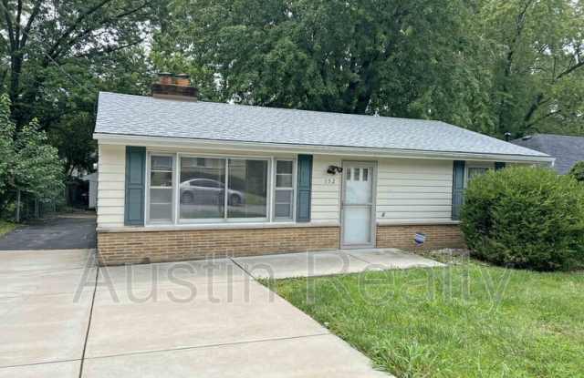 152 Flora Dr