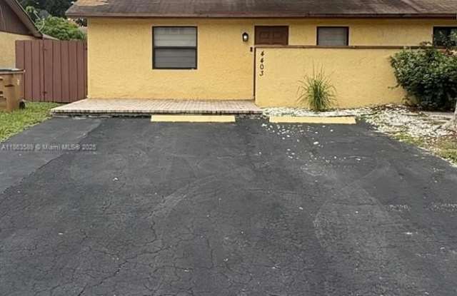 Photo of 4403 NW 4th Ave