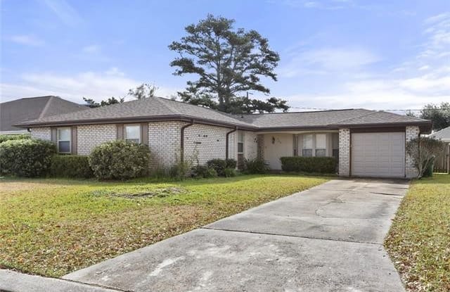 103 FLOWERWOOD Court - 103 Flowerwood Court, Luling, LA 70070