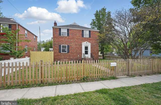 201 E ALEXANDRIA AVENUE