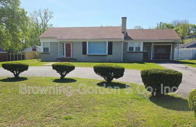 328 E. Thompson Lane