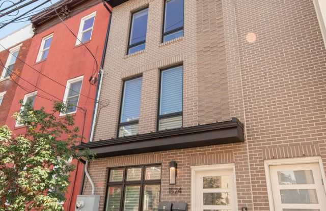 Photo of 1524 Catharine St #Unit B