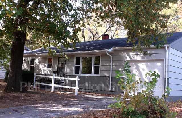 9204 Vaughn Ave