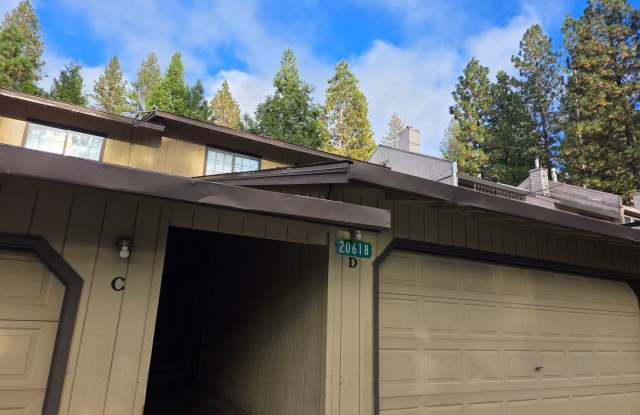 Photo of Spacious 3 Bedroom, 2.5 Bath Townhome in Wi Wuk, CA