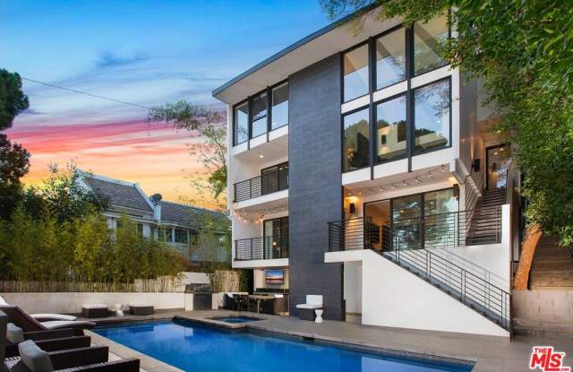 Photo of 14835 Valley Vista Blvd